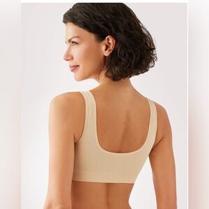 Wacoal Cream Wireless Sports Bra 36 (Fits 36C–36D) | Seamless Comfort